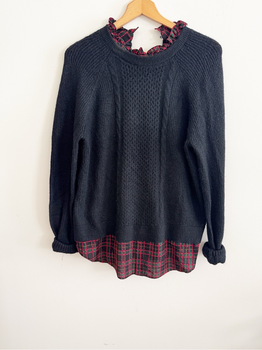 Loft black tartan plaid holiday Christmas knit ruffled sweater size large